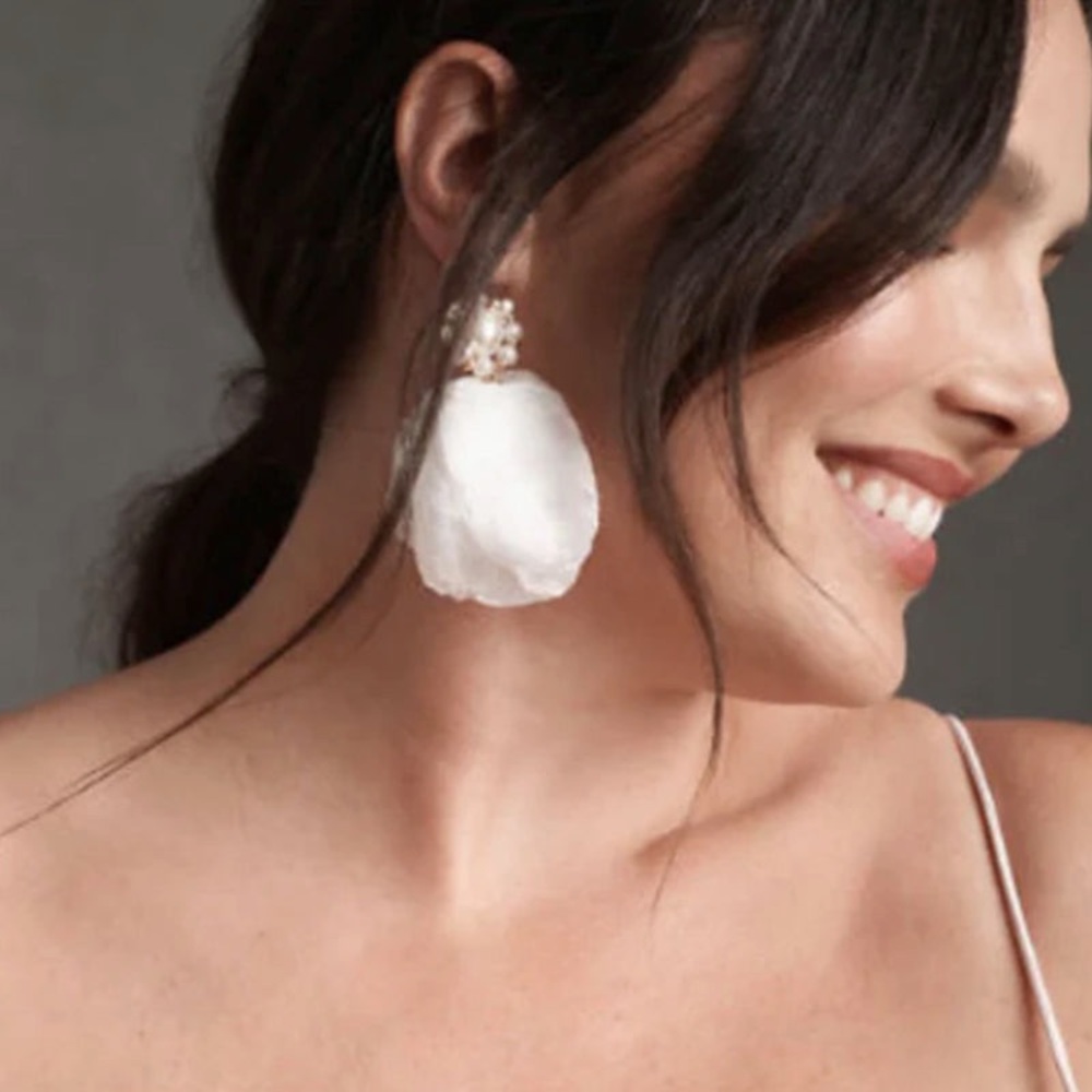 Stella & Ruby daphne chiffon earrings